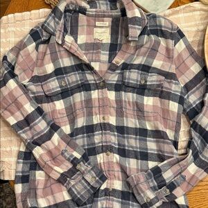American Eagle women’s medium classic fit flannel